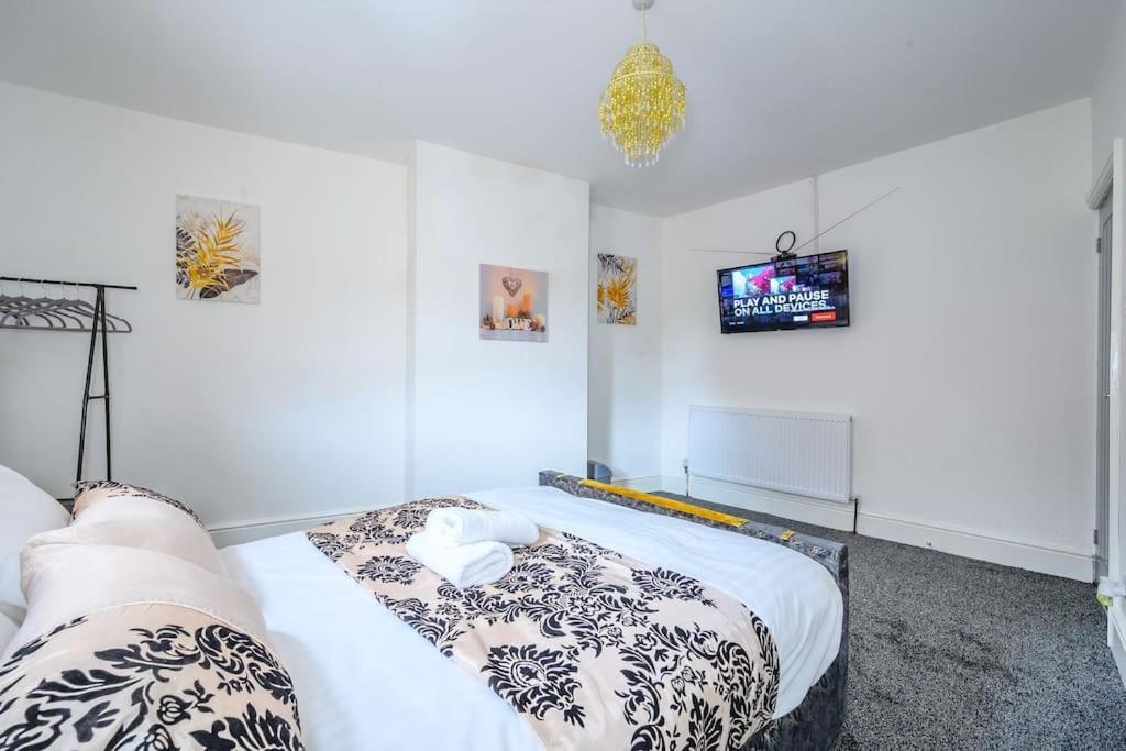 -16Pt- For Your Relaxed & Cosy Stay & Free Parking Лидс Экстерьер фото